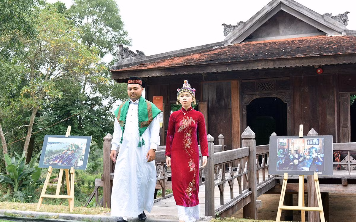 Trang phục cưới của dân tộc Chăm Islam