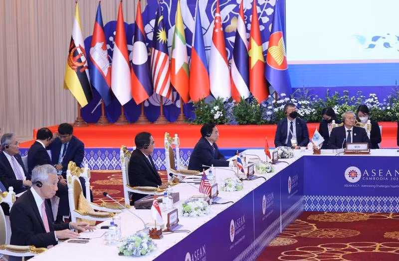 Nguyên thủ các nước tham dự Hội nghị Cấp cao ASEAN-Đông Á (EAS) lần thứ 17.