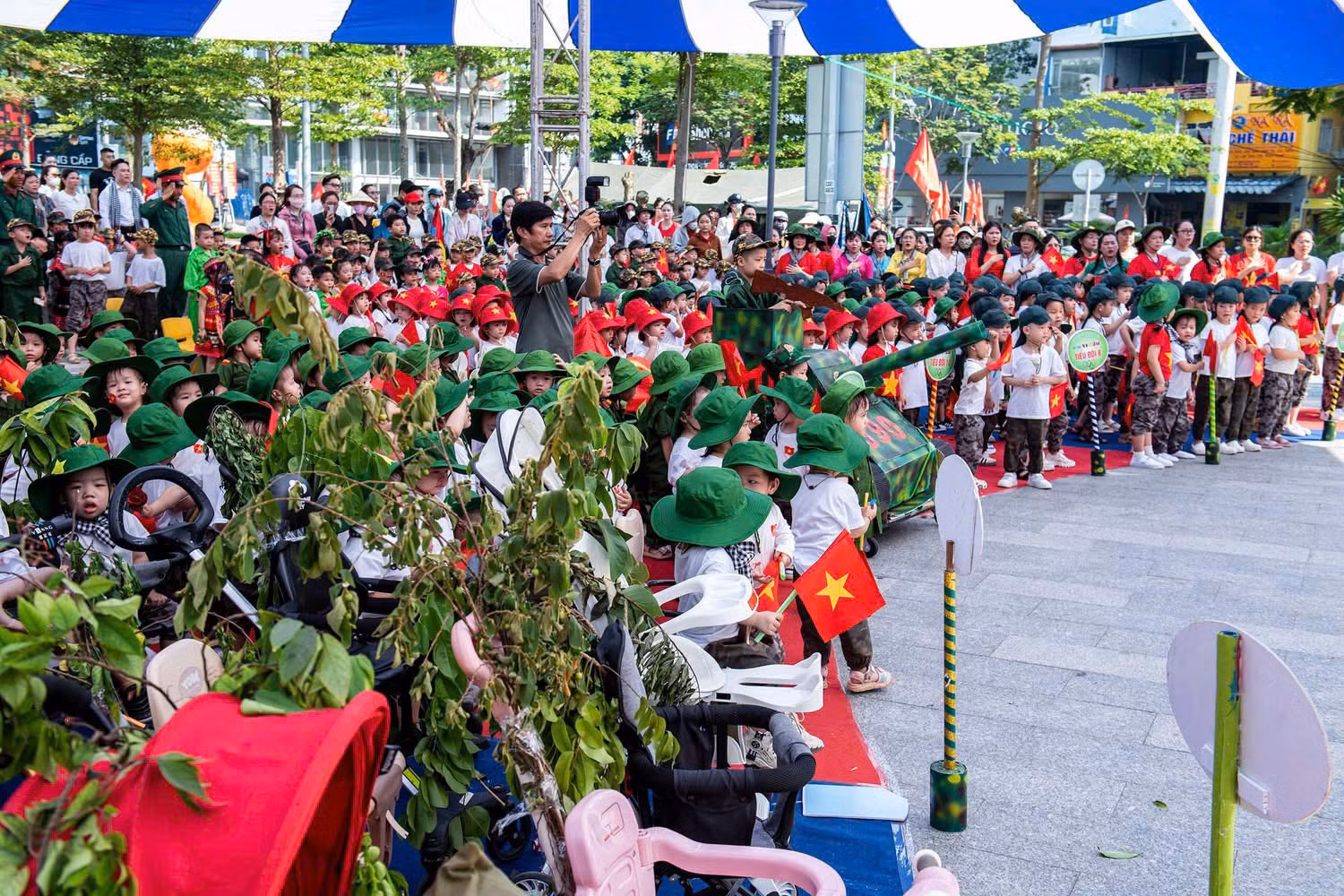 Đây là lần thứ 4 Trường mầm non Ngọc Lan tổ chức chương trình với sự đồng hành, ủng hộ và tham gia của phụ huynh học sinh, giáo viên và học sinh toàn trường. (Ảnh: ANH ĐÀO) Đây là lần thứ 4 Trường mầm non Ngọc Lan tổ chức chương trình với sự đồng hành, ủng hộ và tham gia của phụ huynh học sinh, giáo viên và học sinh toàn trường. (Ảnh: ANH ĐÀO)