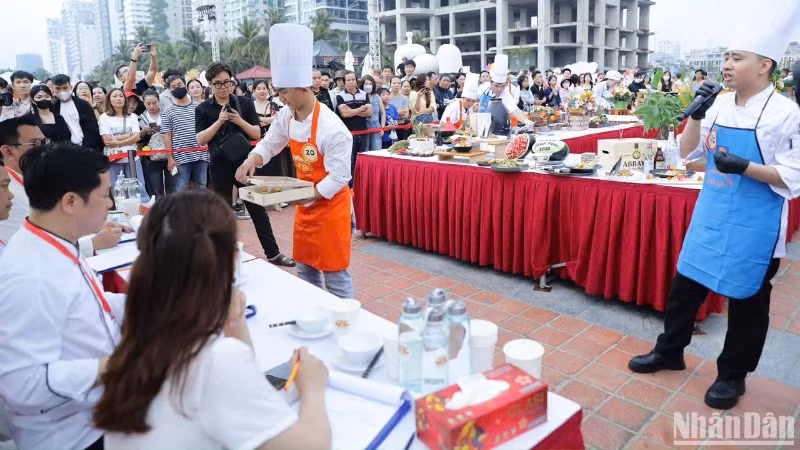 Cuộc thi tạo sân chơi cho các đầu bếp. (Ảnh: ANH ĐÀO) Cuộc thi tạo sân chơi cho các đầu bếp. (Ảnh: ANH ĐÀO)