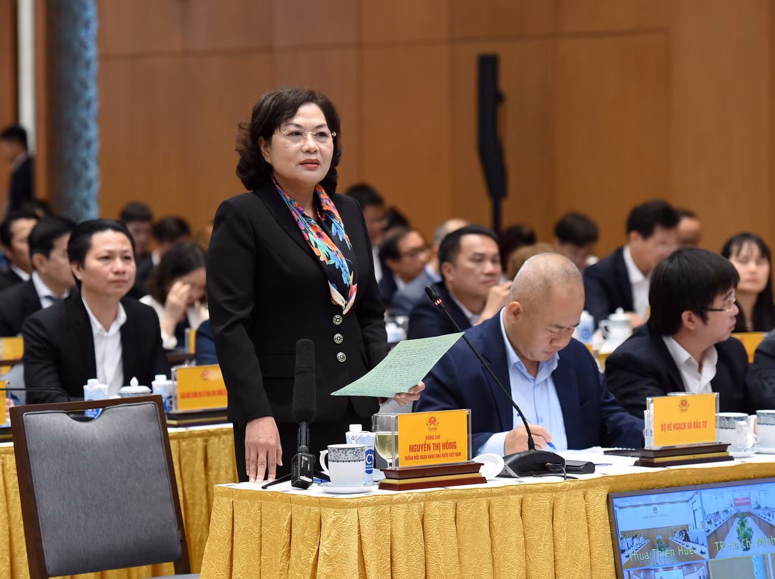 Thống đốc NHNN Nguyễn Thị Hồng: Ngân hàng Nhà nước cũng sẽ tiếp tục chỉ đạo các tổ chức tín dụng triển khai quyết liệt gói 120.000 tỷ đồng. Thống đốc NHNN Nguyễn Thị Hồng: Ngân hàng Nhà nước cũng sẽ tiếp tục chỉ đạo các tổ chức tín dụng triển khai quyết liệt gói 120.000 tỷ đồng.