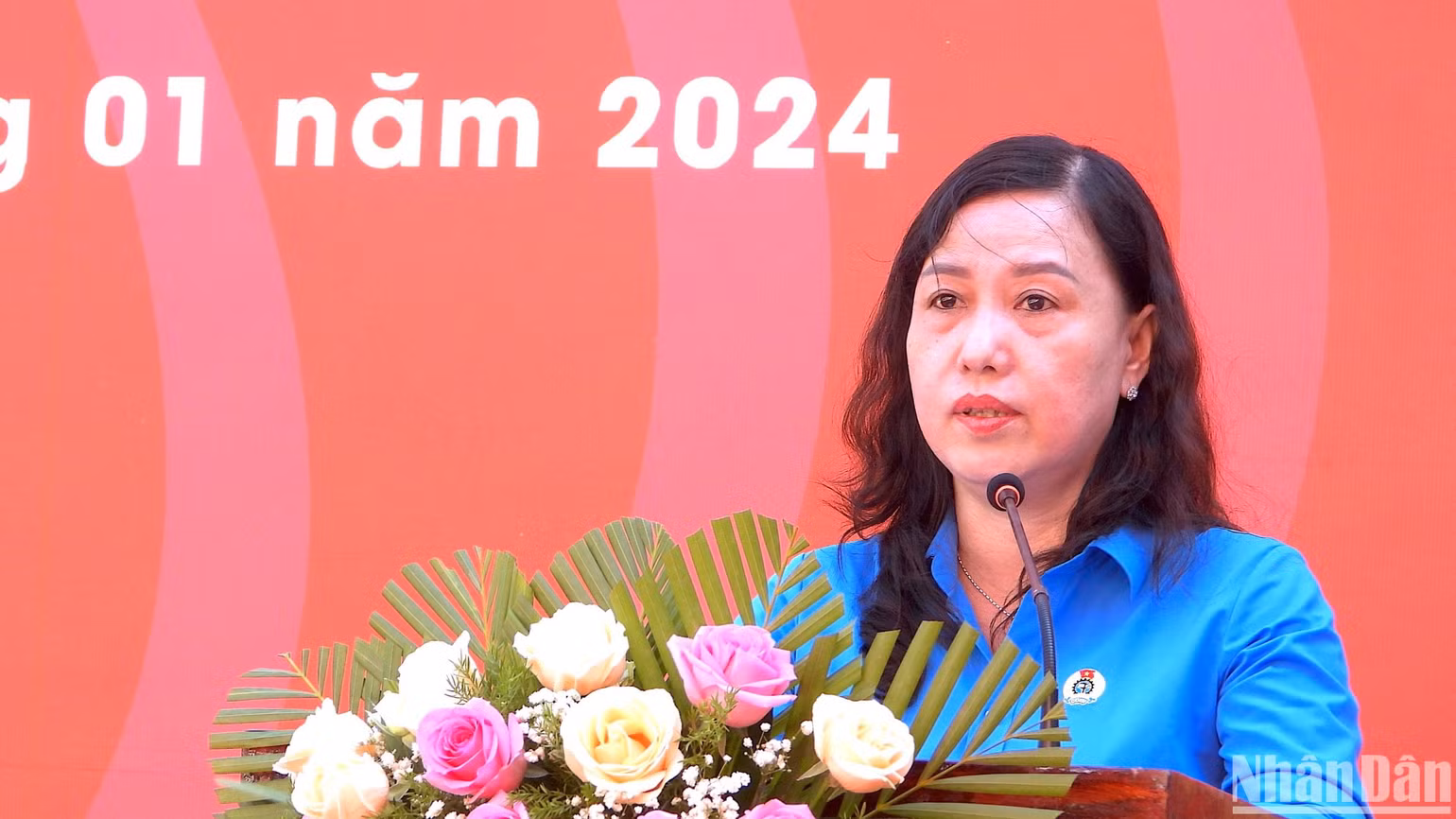 Chủ tịch Liên đoàn Lao động tỉnh Cà Mau Huỳnh Út Mười gởi lời chúc mừng năm mới đến đoàn viên, người lao động Cà Mau.