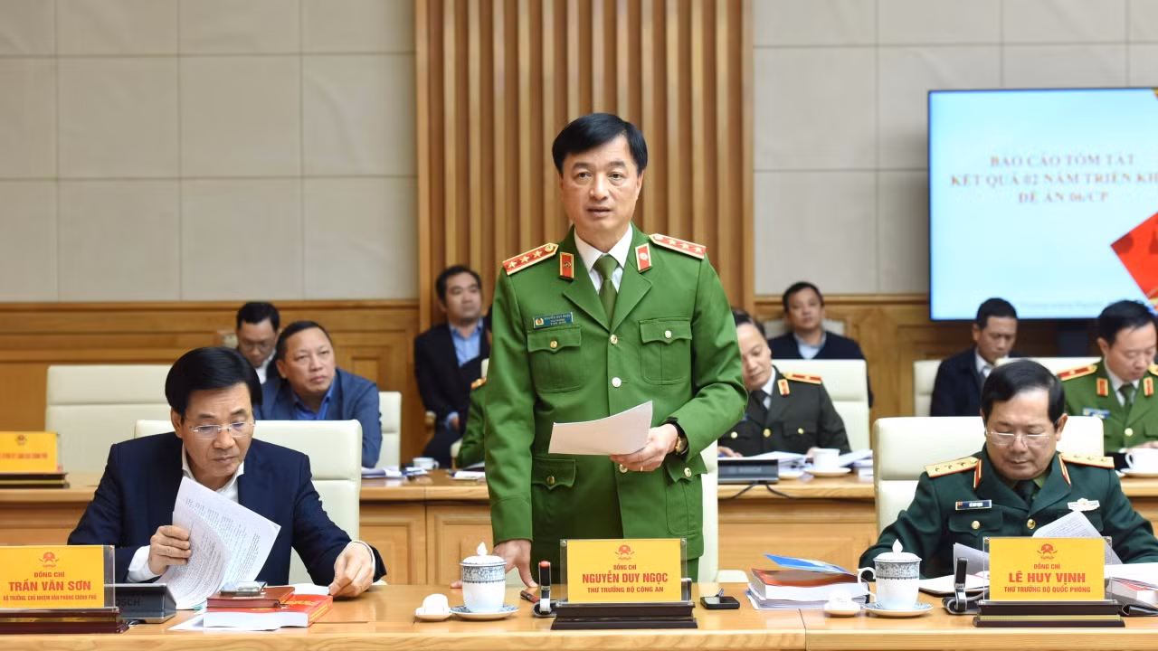 Thứ trưởng công an Nguyễn Duy Ngọc phát biểu.