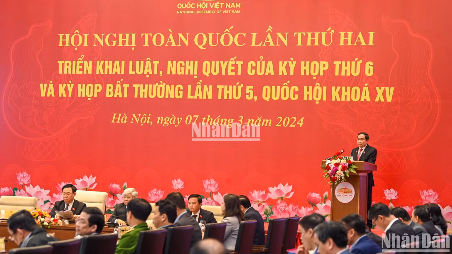 Đông đảo đại diện lãnh đạo các ủy ban của Quốc hội và bộ, ngành dự hội nghị sáng nay. (Ảnh: Duy Linh)
