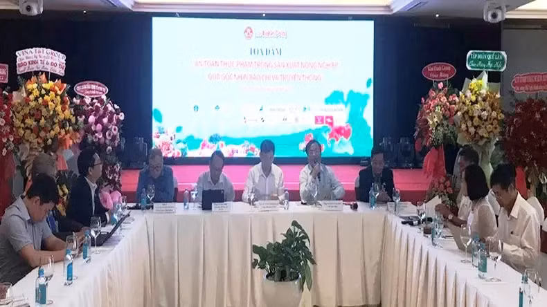 Quang cảnh buổi Tọa đàm.