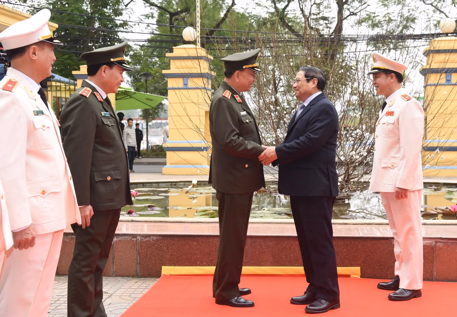 Thủ tướng Phạm Minh Chính đến thăm, chúc Tết cán bộ, chiến sĩ Bộ Tư lệnh Cảnh vệ. (Ảnh: Trần Hải) Thủ tướng Phạm Minh Chính đến thăm, chúc Tết cán bộ, chiến sĩ Bộ Tư lệnh Cảnh vệ. (Ảnh: Trần Hải)