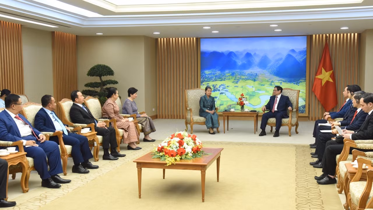 Quang cảnh buổi tiếp. Quang cảnh buổi tiếp.