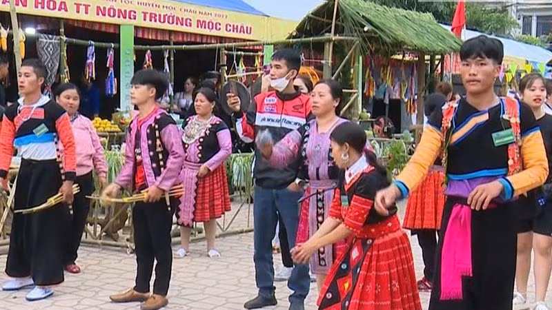 Ứng dụng du lịch thông minh “Mộc Châu Tour” giúp quảng bá các sản phẩm du lịch của huyện Mộc Châu. Ứng dụng du lịch thông minh “Mộc Châu Tour” giúp quảng bá các sản phẩm du lịch của huyện Mộc Châu.