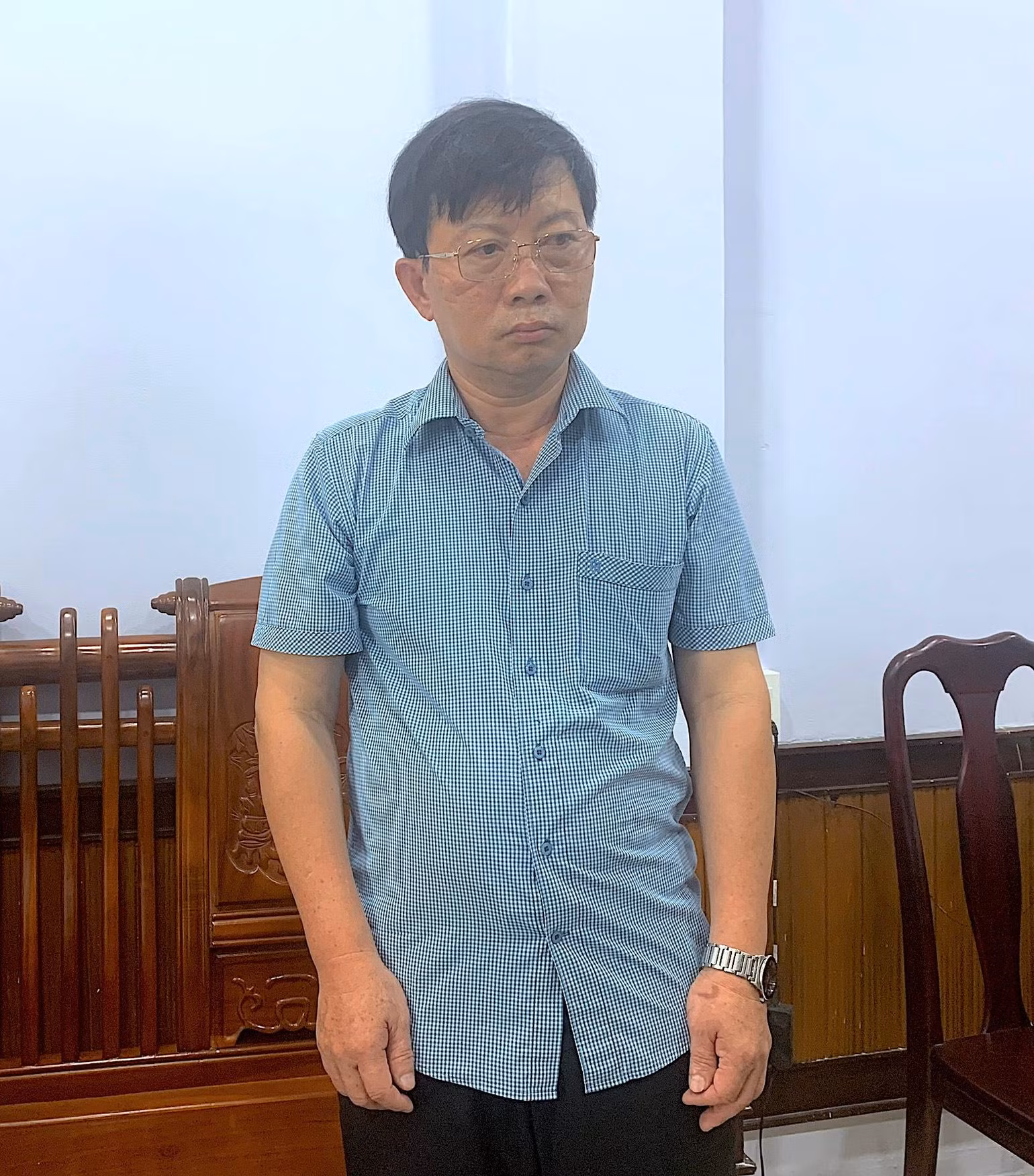 Giám đốc CDC Cà Mau Đặng Hải Đăng bị khởi tố về hành vi “Vi phạm quy định về đấu thầu gây hậu quả nghiêm trọng”. Giám đốc CDC Cà Mau Đặng Hải Đăng bị khởi tố về hành vi “Vi phạm quy định về đấu thầu gây hậu quả nghiêm trọng”.