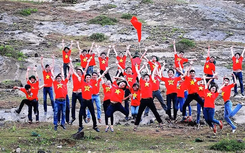 Đại biểu sinh viên ưu tú tham gia Chương trình “Sinh viên Việt Nam với biển đảo Tổ quốc”.