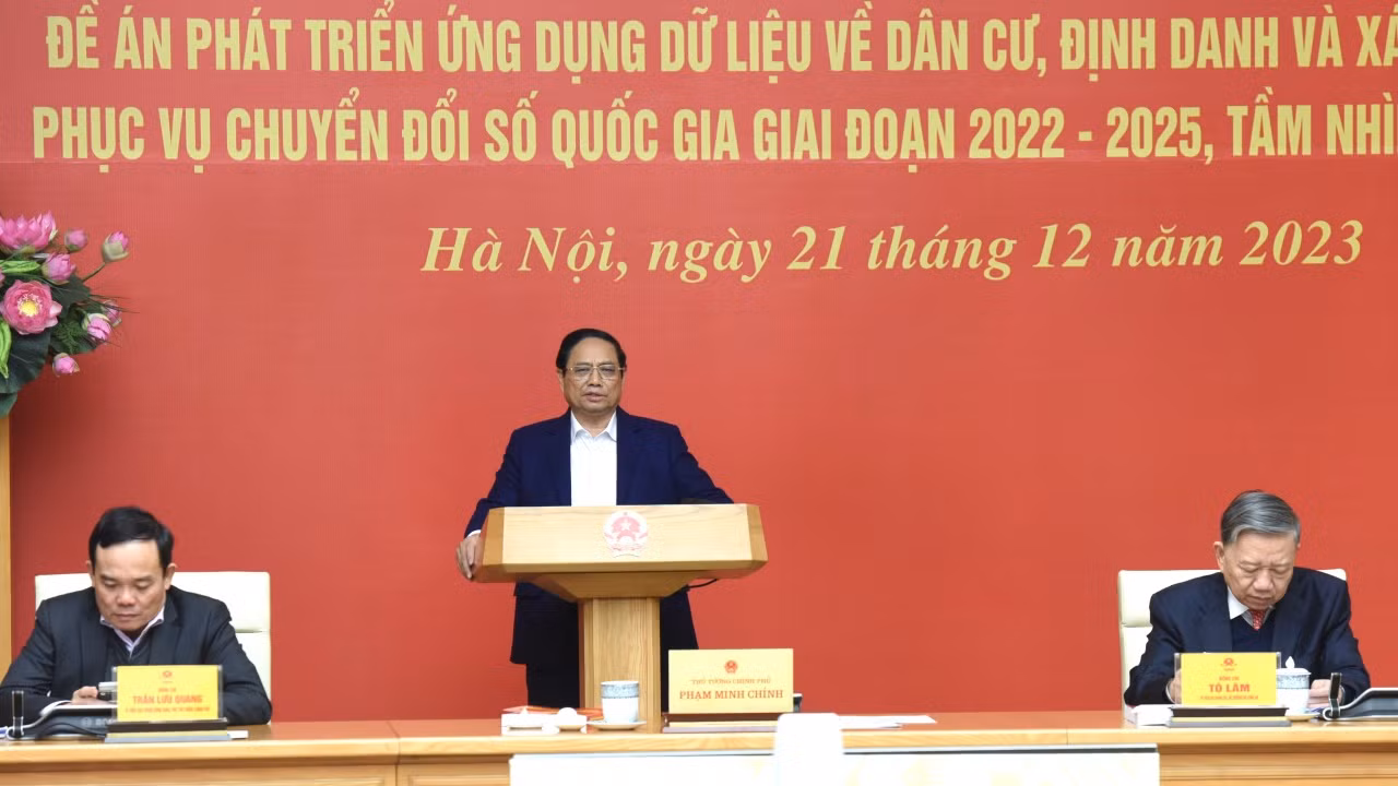 Thủ tướng Phạm Minh Chính chủ trì Hội nghị trực tuyến toàn quốc đánh giá tình hình 2 năm triển khai thực hiện Đề án 06 về "Phát triển ứng dụng dữ liệu về dân cư, định danh và xác thực điện tử phục vụ chuyển đổi số quốc gia giai đoạn 2022-2025, tầm nhìn đến năm 2030".