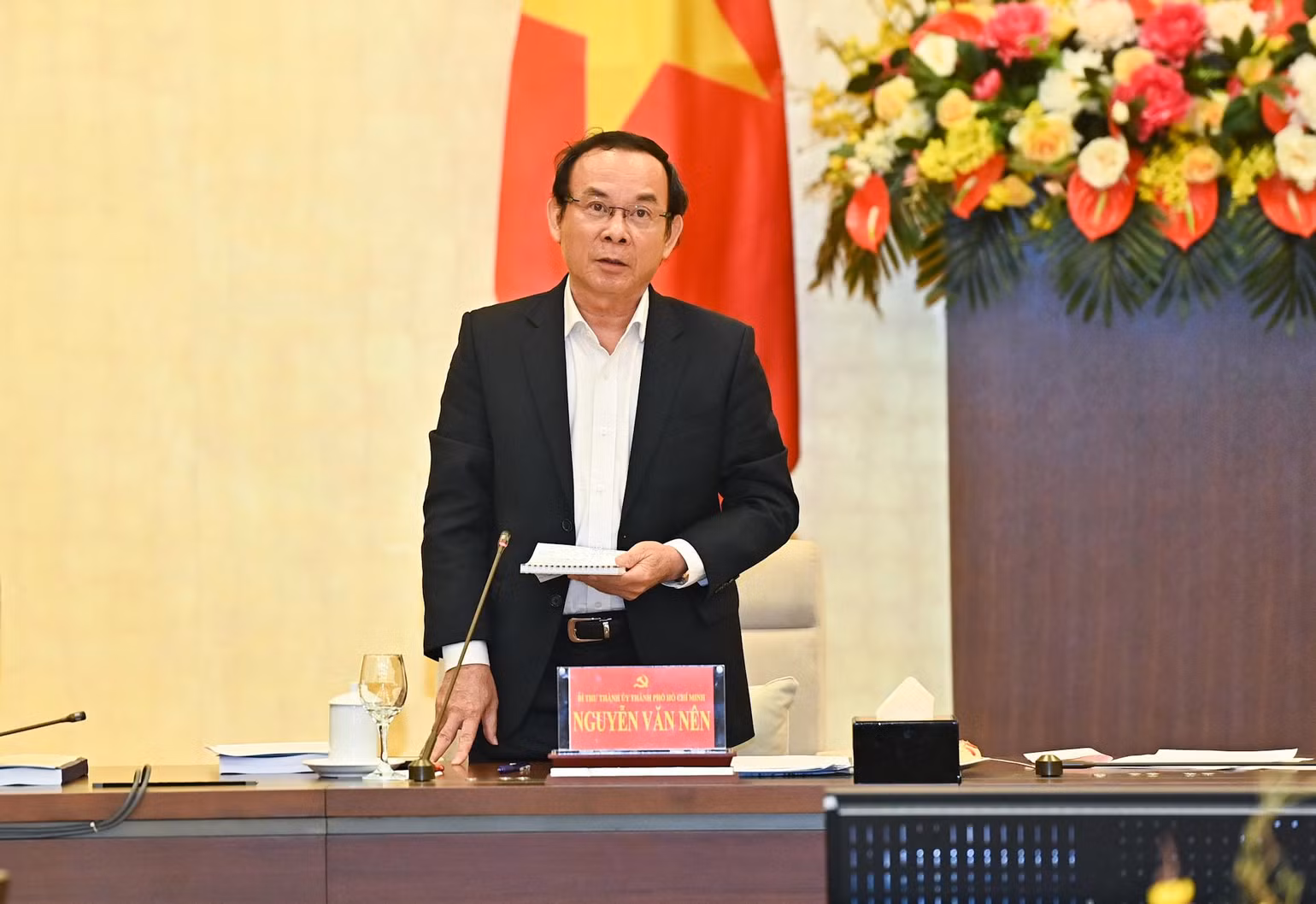 Bí thư Thành ủy Thành phố Hồ Chí Minh Nguyễn Văn Nên phát biểu tại buổi làm việc. Bí thư Thành ủy Thành phố Hồ Chí Minh Nguyễn Văn Nên phát biểu tại buổi làm việc.