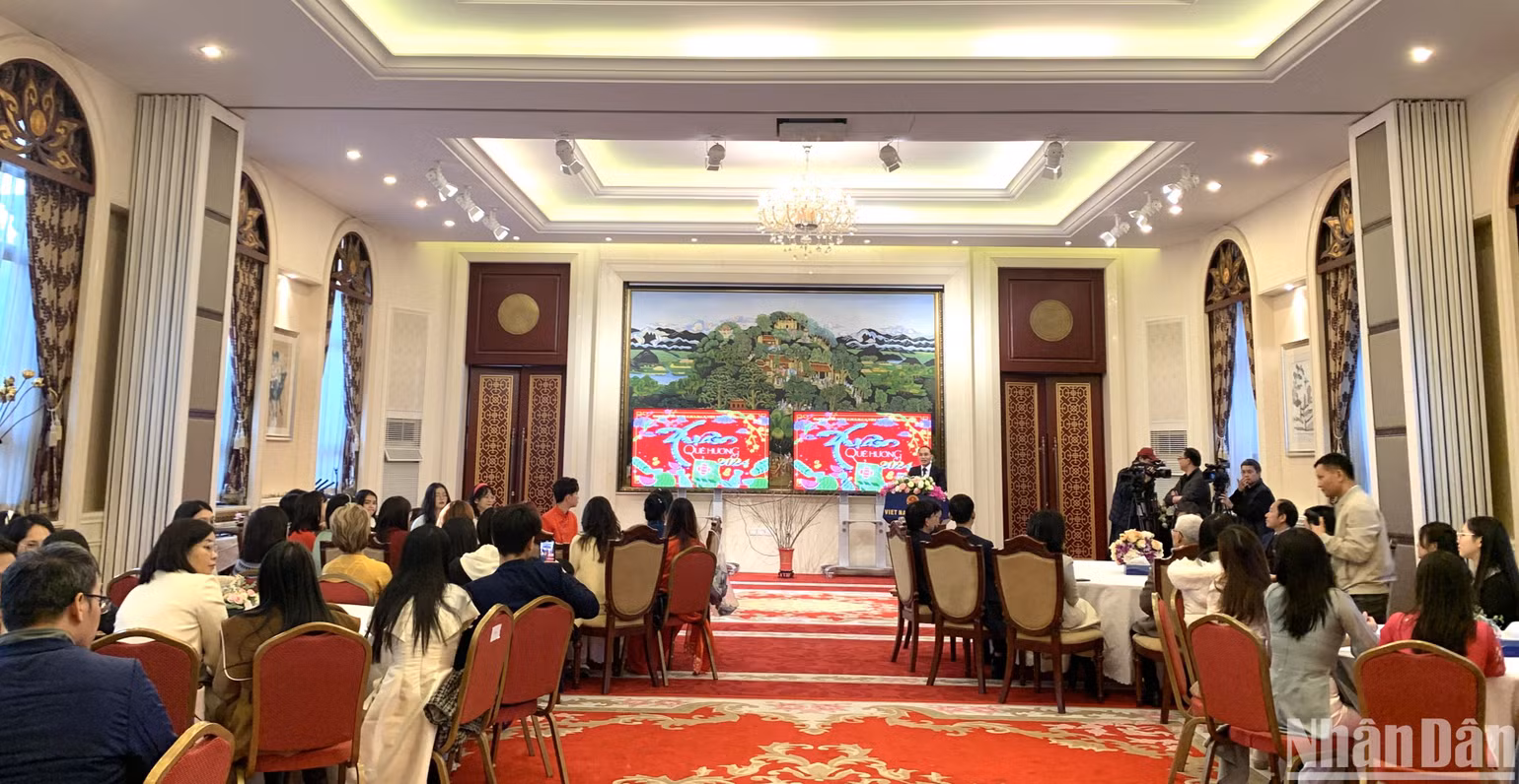 Ấm áp "Xuân quê hương" của người Việt Nam tại Trung Quốc ảnh 2