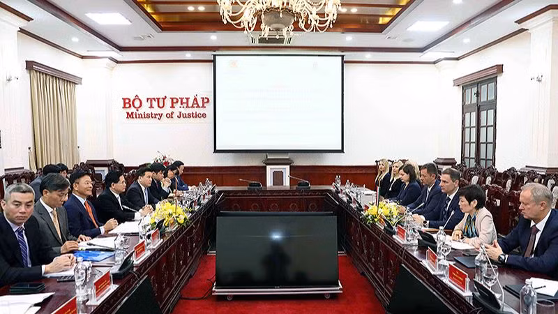 Toàn cảnh buổi Hội đàm. Toàn cảnh buổi Hội đàm.