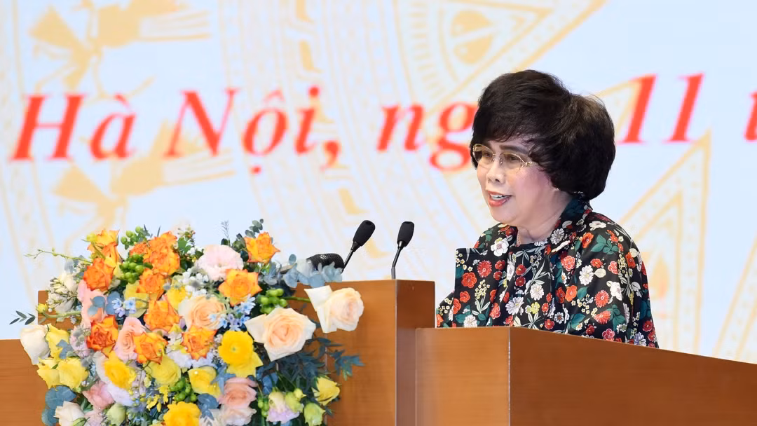 Bà Thái Hương, Chủ tịch Hội đồng Chiến lược Tập đoàn TH, Chủ tịch Hiệp hội Nữ doanh nhân Việt Nam phát biểu tại buổi gặp mặt.