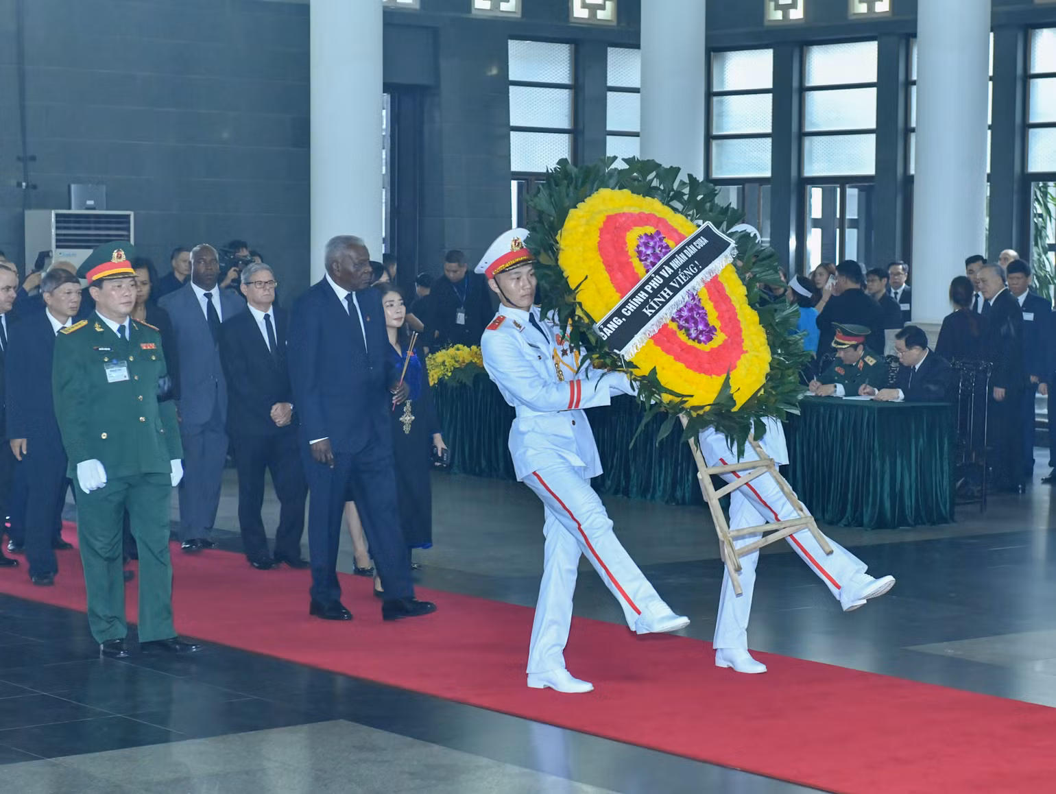 Đoàn Cuba viếng Tổng Bí thư Nguyễn Phú Trọng. Đoàn Cuba viếng Tổng Bí thư Nguyễn Phú Trọng.