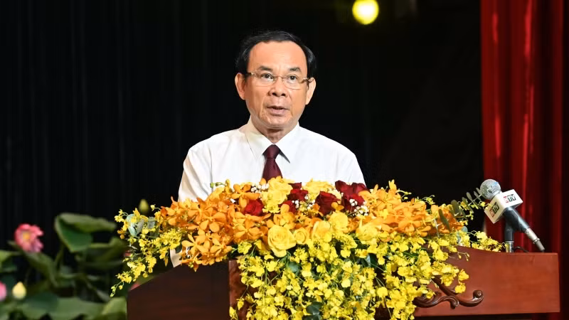 Đồng chí Nguyễn Văn Nên, Ủy viên Bộ Chính trị, Bí thư Thành ủy Thành phố Hồ Chí Minh phát biểu tại lễ tuyên dương. (Ảnh: Quốc Thanh).