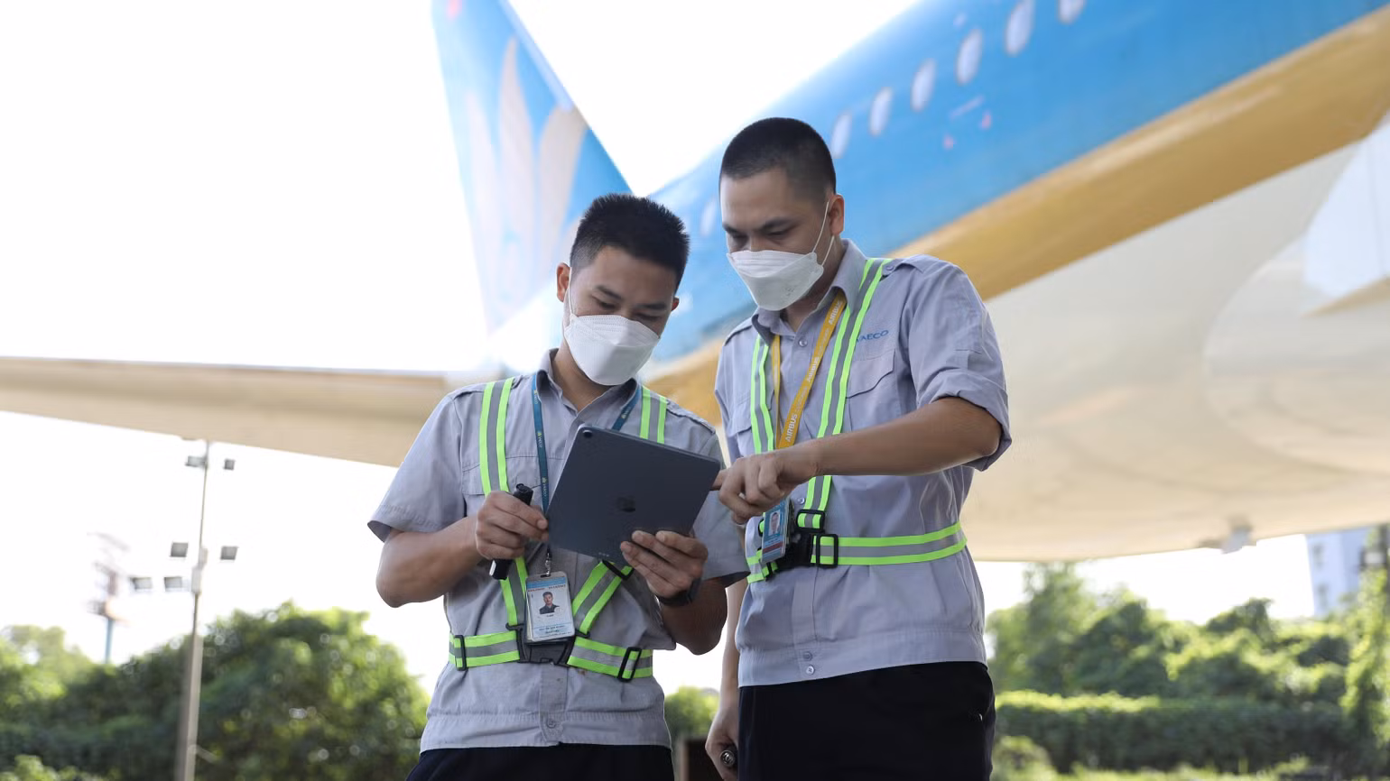 Phần mềm mới giúp năng suất lao động của VAECO sẽ tăng 15-20%, rút ngắn thời gian bảo dưỡng tàu bay. Phần mềm mới giúp năng suất lao động của VAECO sẽ tăng 15-20%, rút ngắn thời gian bảo dưỡng tàu bay.