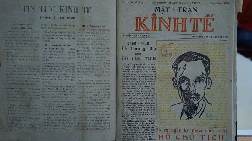 Tờ Mặt trận Kinh tế số 11 xuất bản tháng 5/1950, số ra Ngày Kỷ niệm sinh nhật Chủ Tịch Hồ Chí Minh. Tờ Mặt trận Kinh tế số 11 xuất bản tháng 5/1950, số ra Ngày Kỷ niệm sinh nhật Chủ Tịch Hồ Chí Minh.