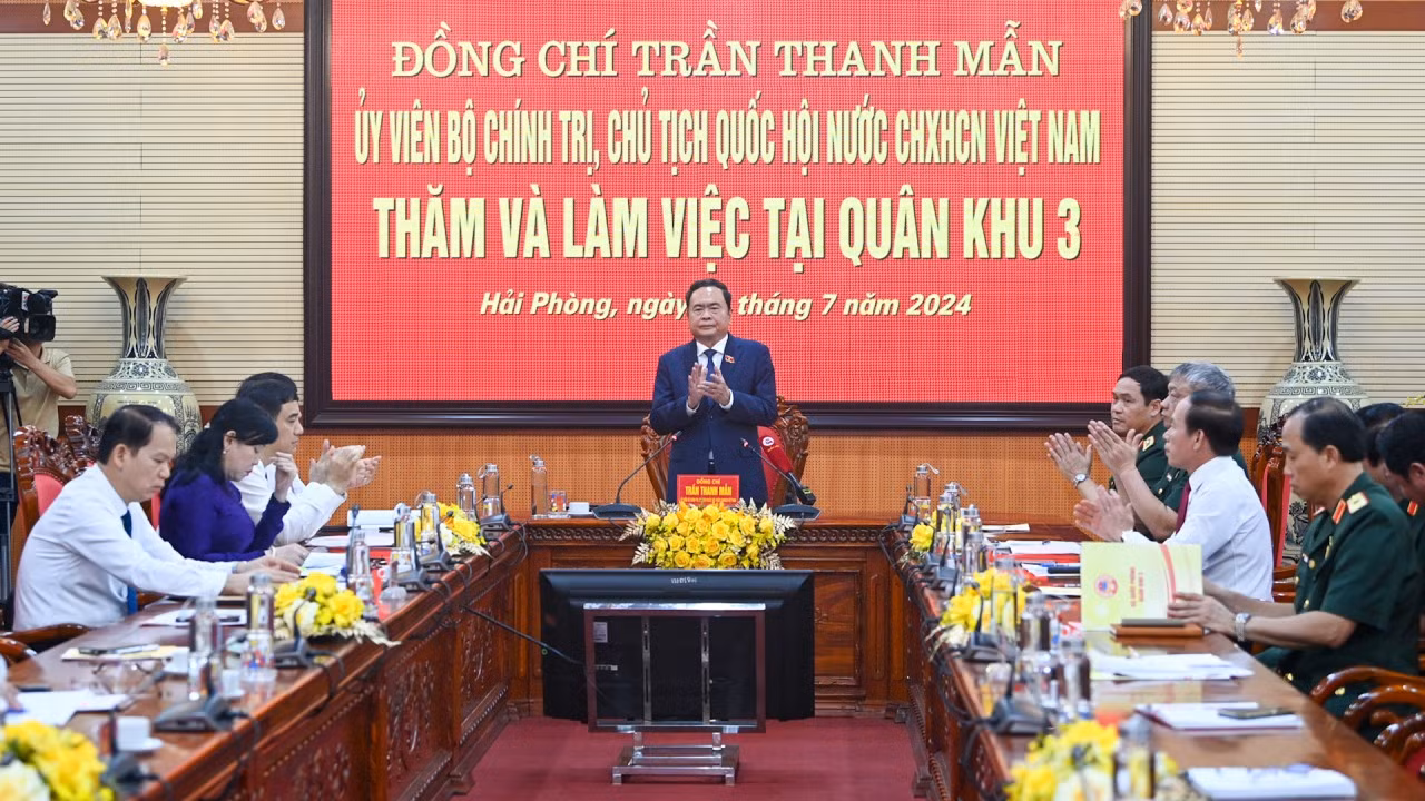 Chủ tịch Quốc hội Trần Thanh Mẫn chủ trì buổi làm việc với Bộ Tư lệnh Quân khu 3. Chủ tịch Quốc hội Trần Thanh Mẫn chủ trì buổi làm việc với Bộ Tư lệnh Quân khu 3.