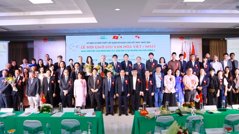 Nhiều doanh nghiệp Nhật Bản tiếp tục ký kết với Trường đại học Đông Á trong việc tuyển dụng sinh viên.