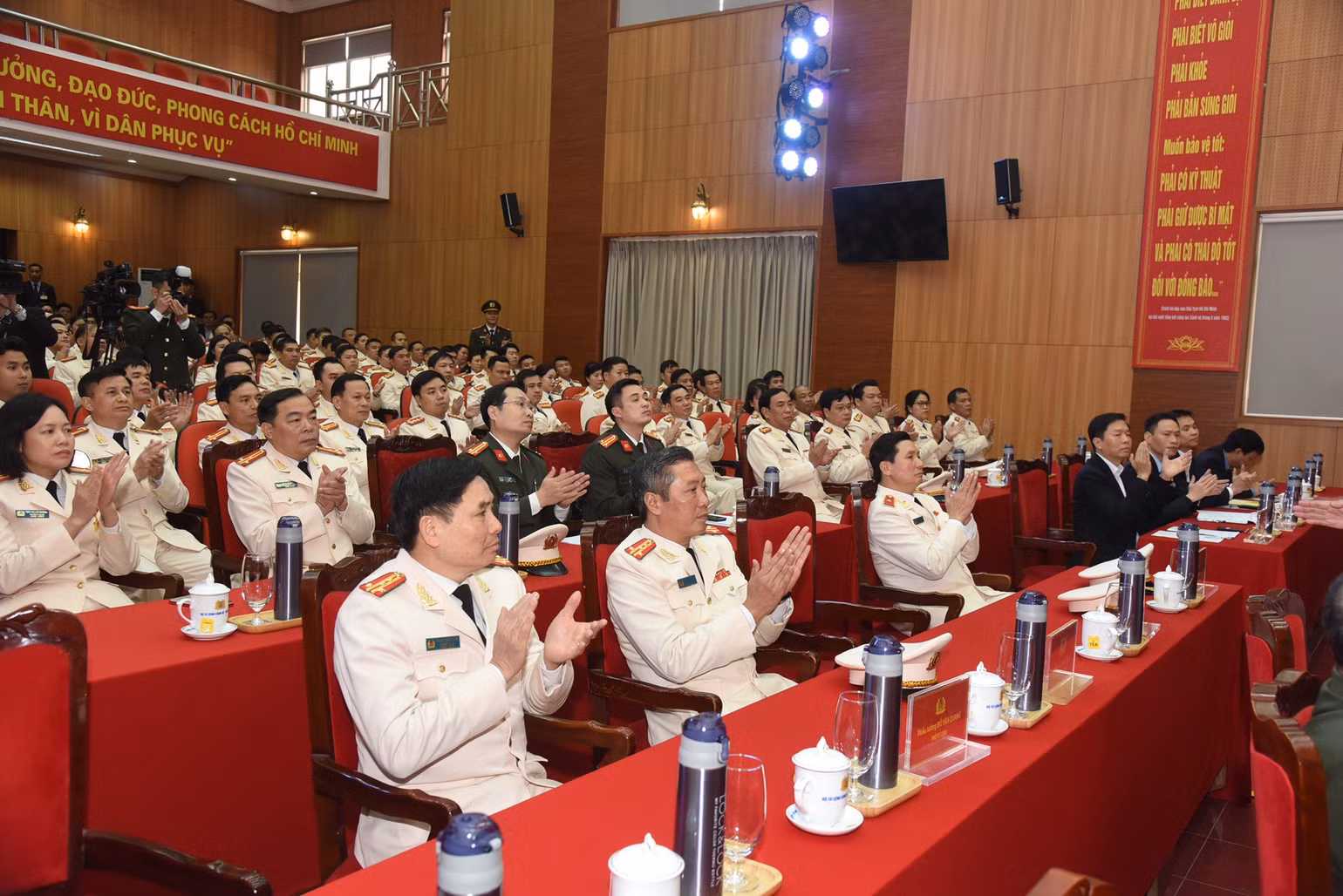 Quang cảnh chuyến thăm. (Ảnh: Trần Hải) Quang cảnh chuyến thăm. (Ảnh: Trần Hải)