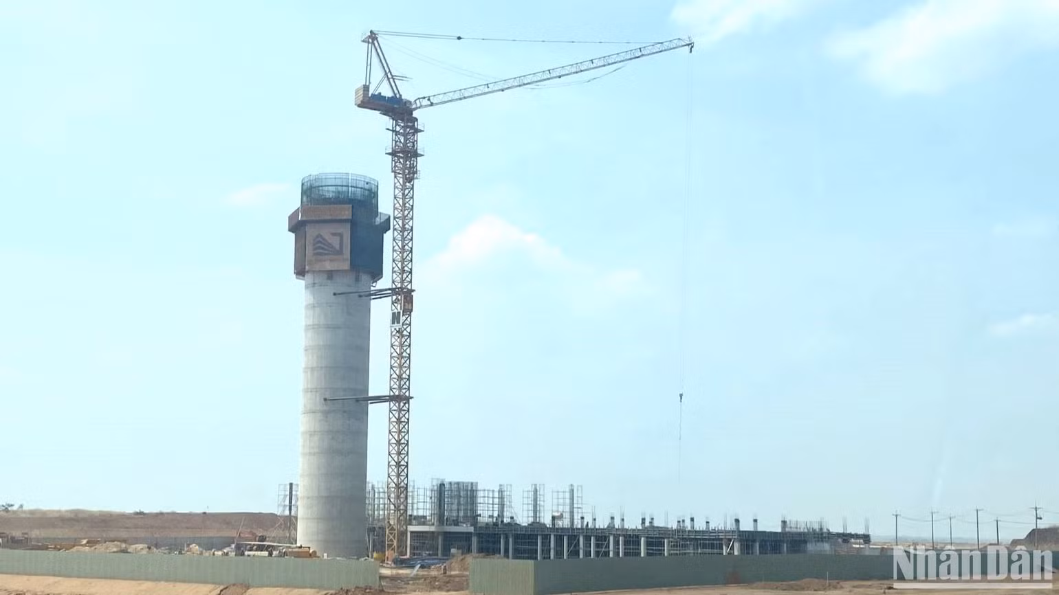 Công trường thi công dự án thành phần 2 "Các công trình phục vụ quản lý bay" Cảng Hàng không quốc tế Long Thành giai đoạn 1. Công trường thi công dự án thành phần 2 "Các công trình phục vụ quản lý bay" Cảng Hàng không quốc tế Long Thành giai đoạn 1.
