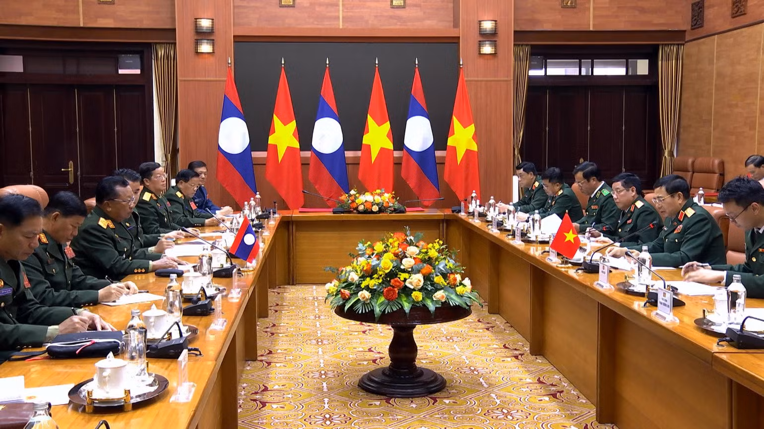 Quang cảnh Hội đàm. Quang cảnh Hội đàm.