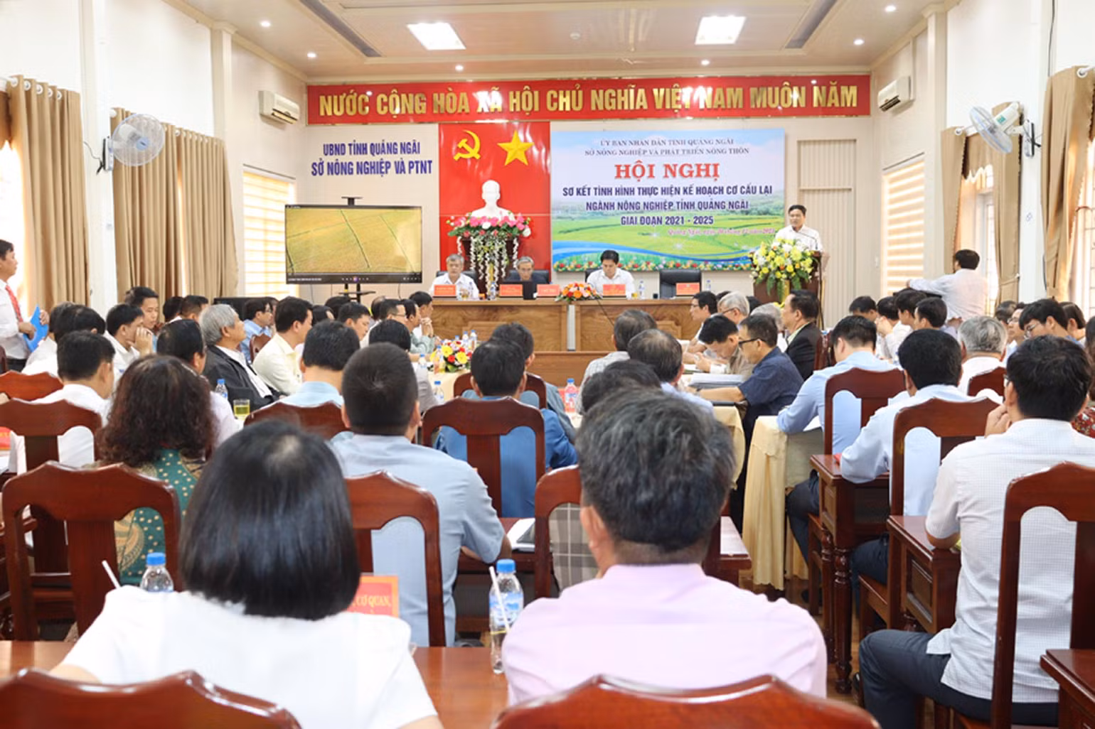 Quang cảnh hội nghị. Quang cảnh hội nghị.