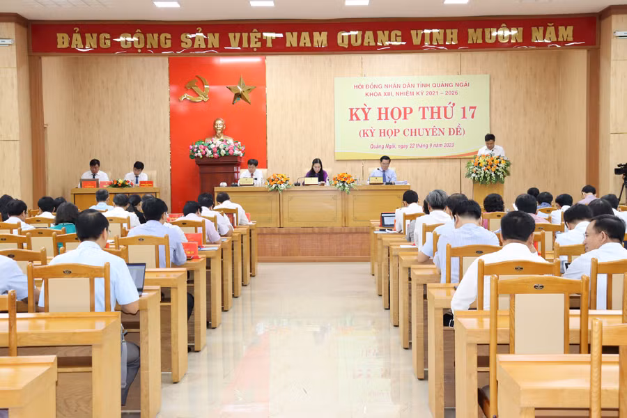 Quang cảnh kỳ họp.