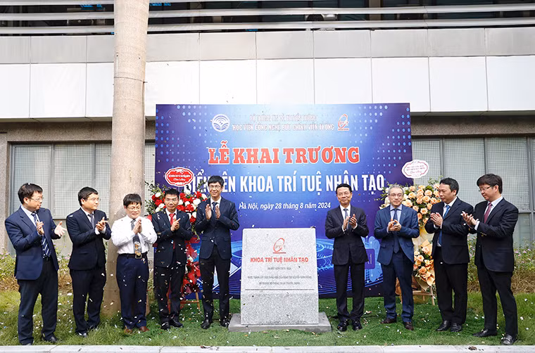 Các đại biểu khai trương gắn biển tên Khoa Trí tuệ nhân tạo. Các đại biểu khai trương gắn biển tên Khoa Trí tuệ nhân tạo.
