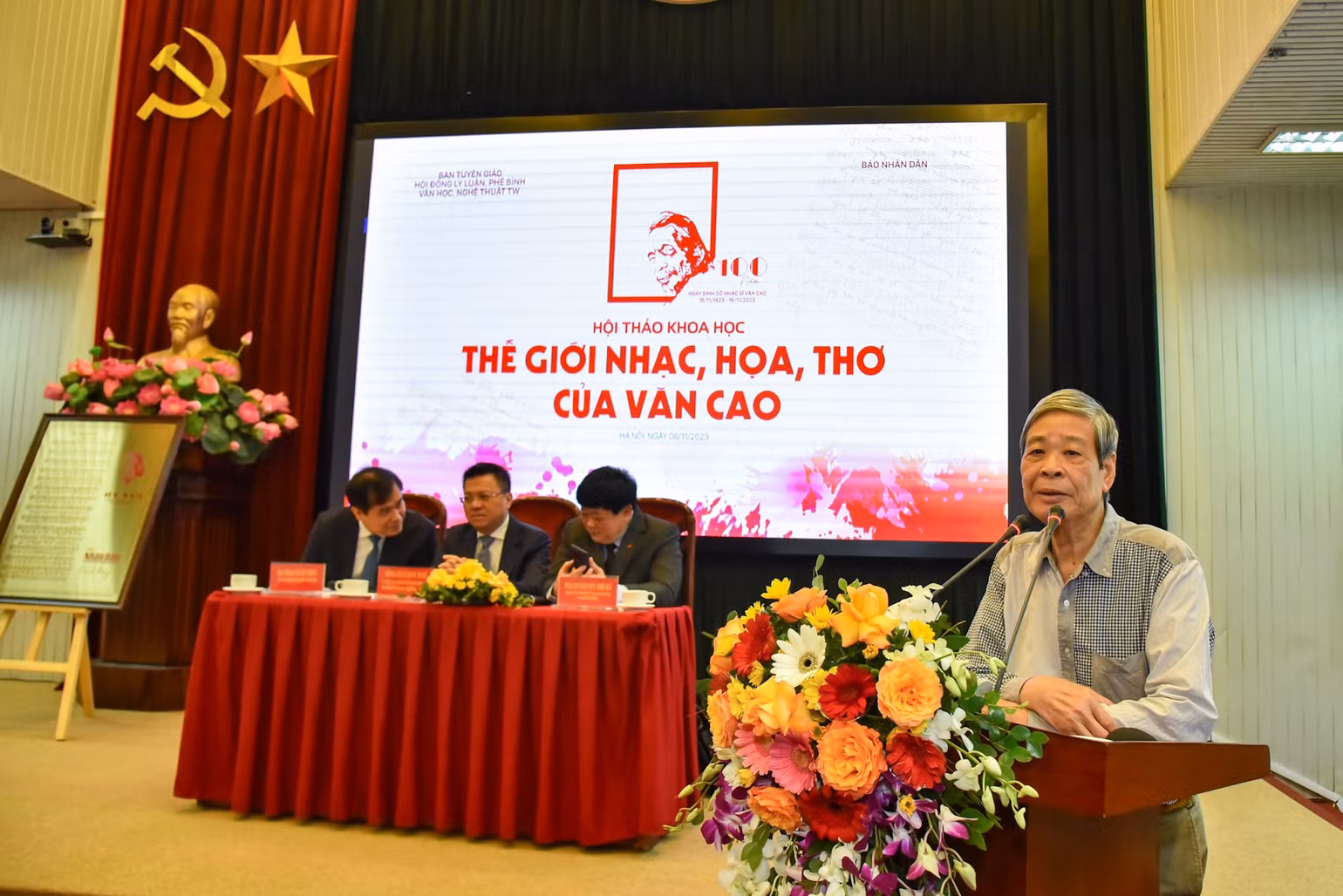 Nhạc sĩ Nguyễn Thụy Kha phát biểu.