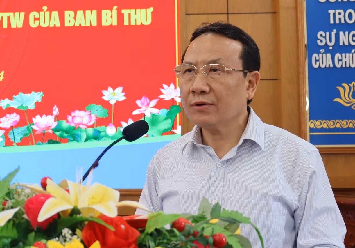 Phó Trưởng Ban Kinh tế Trung ương Nguyễn Hồng Sơn phát biểu tại buổi làm việc.