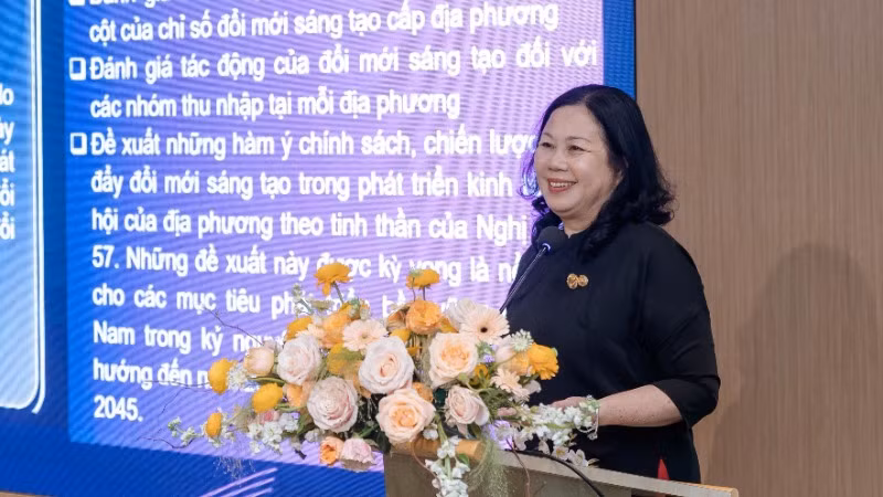Chuyên gia phát biểu tại tọa đàm.