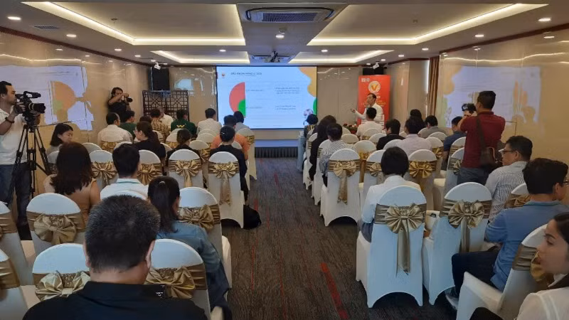 Quang cảnh buổi họp báo.