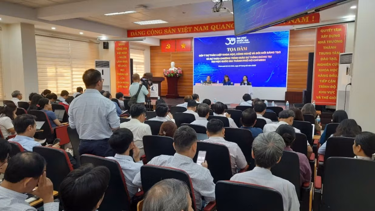 Quang cảnh buổi tọa đàm. Quang cảnh buổi tọa đàm.