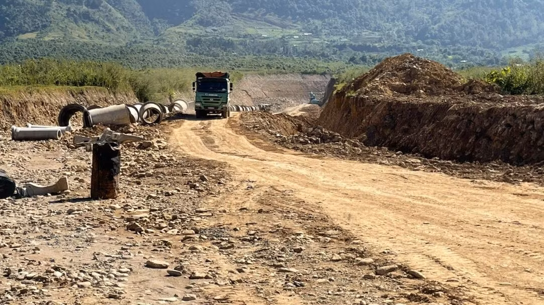 Mặt bằng cụm công nghiệp Than Uyên đang được triển khai thi công, đây sẽ là điểm nhấn về hạ tầng nhằm thu hút công nghiệp cho địa phương.