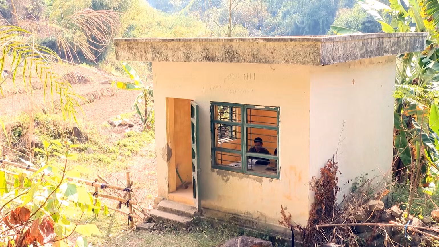 Bảo đảm người trực gác tại các cửa rừng để quản lý và phòng, chống cháy rừng hiệu quả.