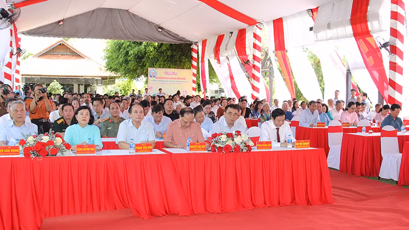 Đại biểu tham gia lễ phát động. Đại biểu tham gia lễ phát động.