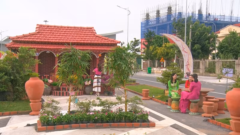 Căn nhà mô hình gốm đỏ Vĩnh Long.