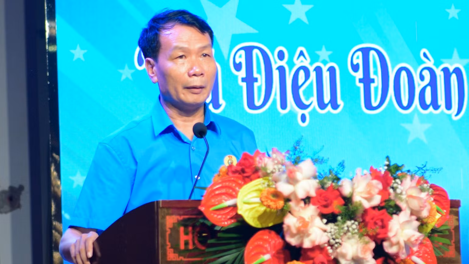 Đồng chí Nguyễn Đức Cường, Phó Chủ tịch Liên đoàn Lao động tỉnh Ninh Bình phát biểu tại Hội thi. (Ảnh: TRƯỜNG GIANG)