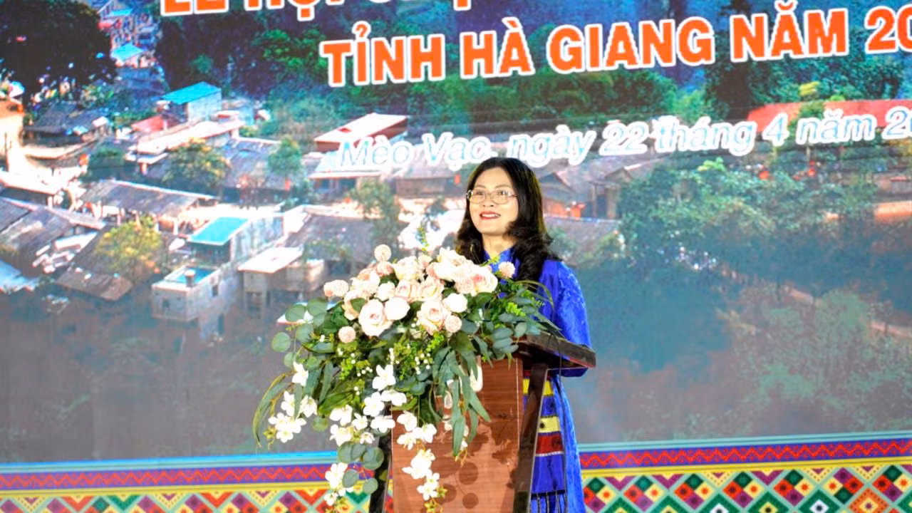 Phó Chủ tịch Ủy ban nhân dân tỉnh Hà Giang Vương Ngọc Hà phát biểu khai mạc lễ hội.