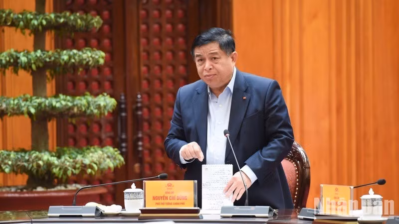 Phó Thủ tướng Nguyễn Chí Dũng phát biểu ý kiến tại cuộc họp. (Ảnh: TRẦN HẢI)