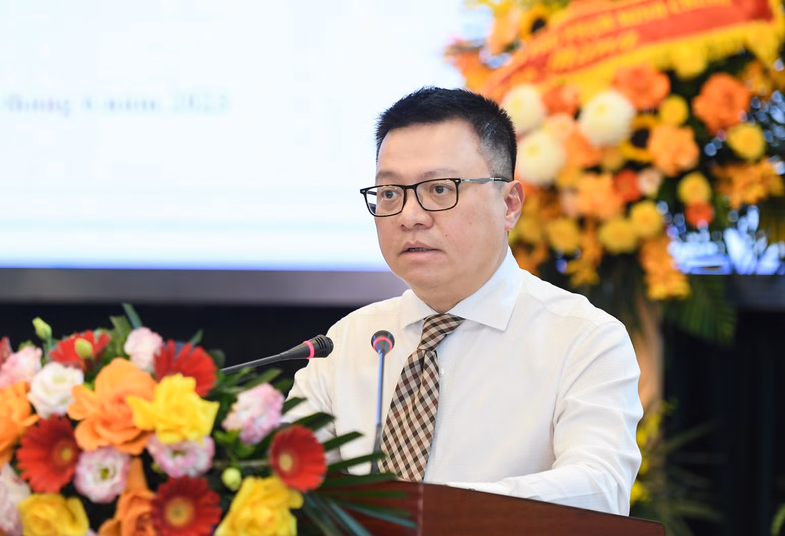 Tổng Biên tập Báo Nhân Dân Lê Quốc Minh phát biểu tại Lễ kỷ niệm.