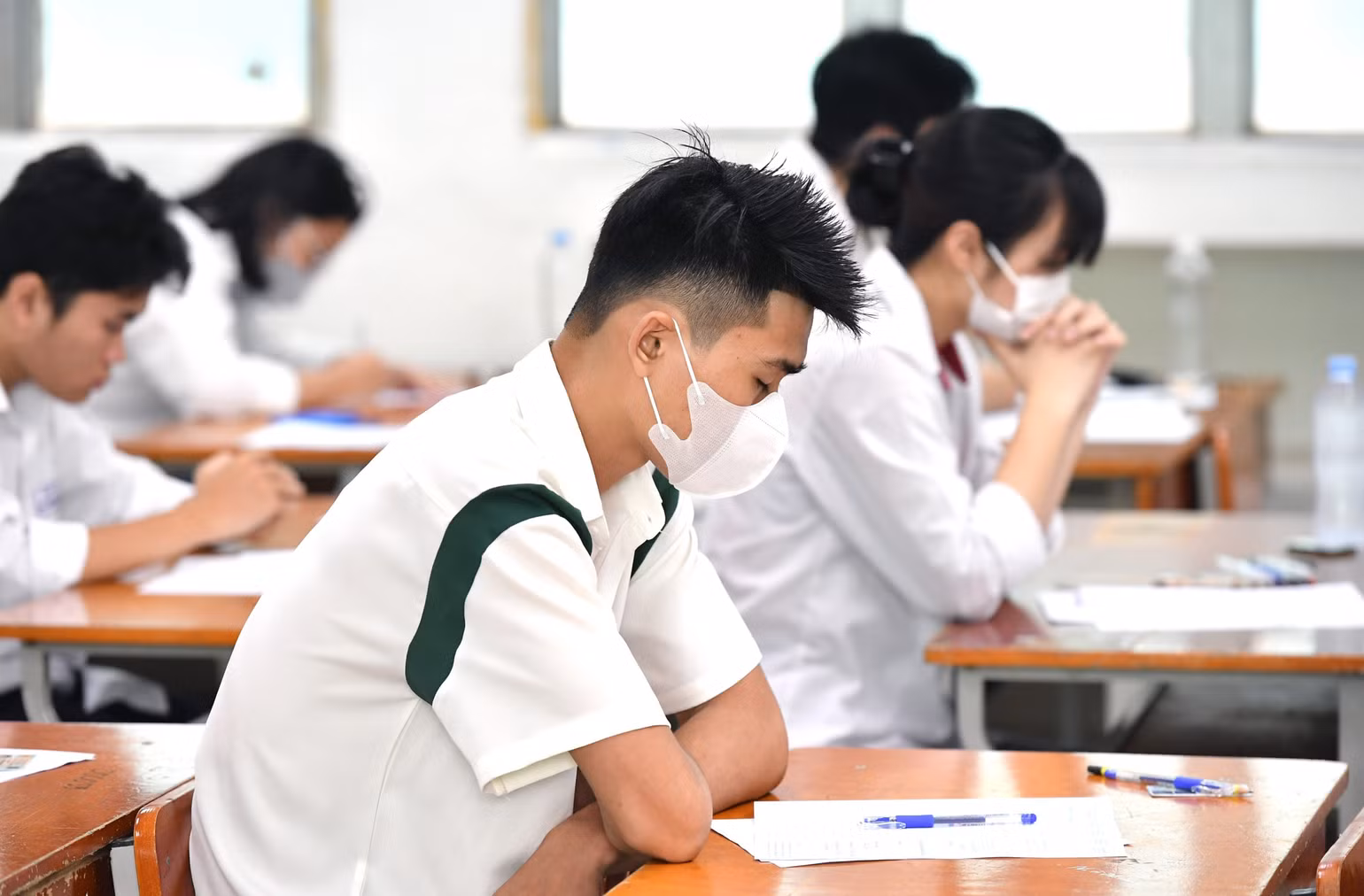 Đối với các em, đây là kỳ thi quan trọng nhất sau 12 năm ngồi trên ghế nhà trường. (Ảnh: Thành Đạt)