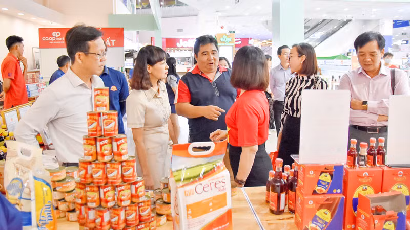 Một số sản phẩm Kiên Giang trưng bày.