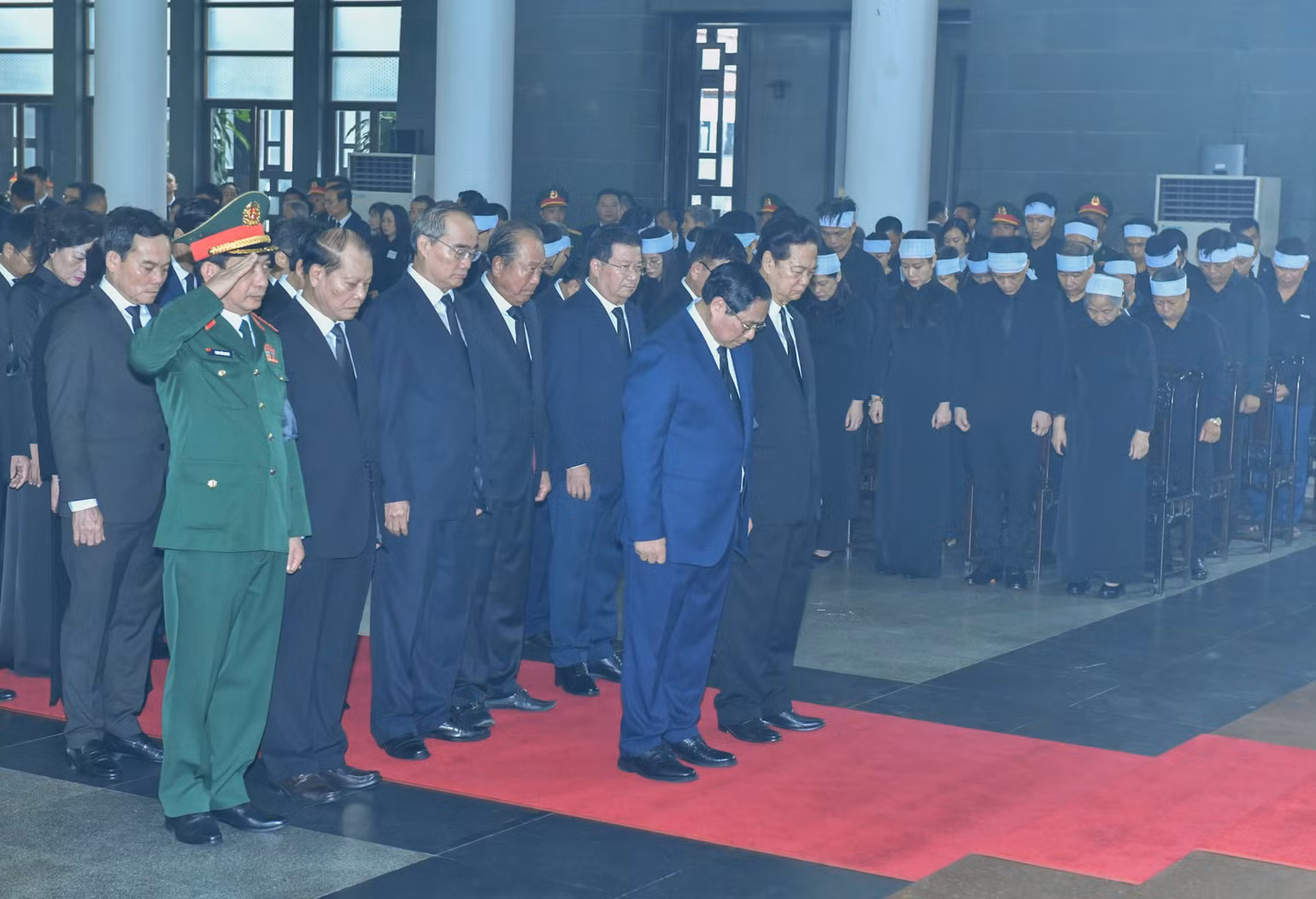 Toàn cảnh Lễ viếng Tổng Bí thư Nguyễn Phú Trọng: Trang nghiêm và xúc động ảnh 55 Toàn cảnh Lễ viếng Tổng Bí thư Nguyễn Phú Trọng: Trang nghiêm và xúc động ảnh 55