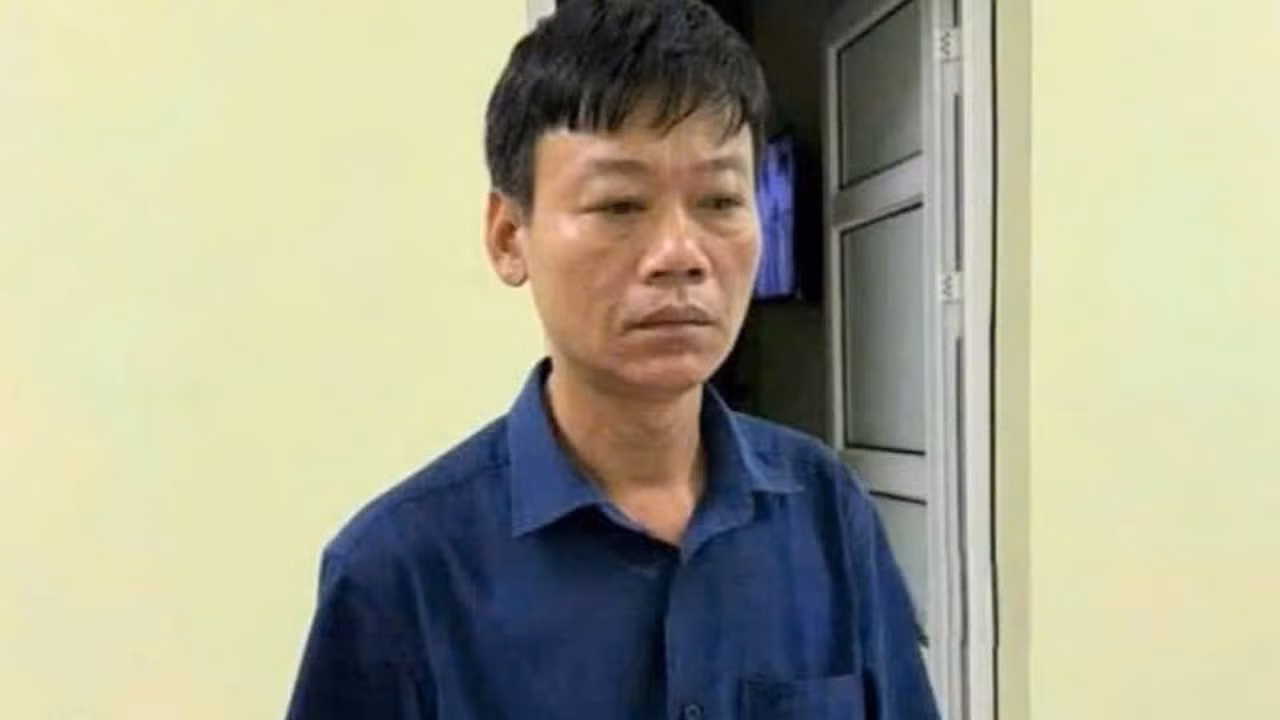 Bùi Văn Việt, Trưởng phòng Tài nguyên và Môi trường huyện Lạc Sơn. (Ảnh: Công an tỉnh Hòa Bình)