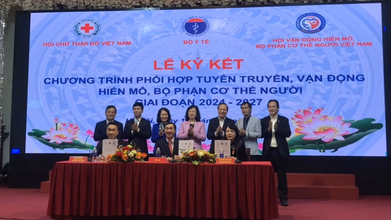 Lễ ký kết chương trình phối hợp.