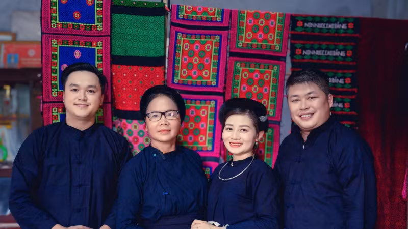 Kênh “Nọong Huế Cao Bằng" xây dựng nội dung quảng bá về sản phẩm dệt thổ cẩm Cao Bằng.